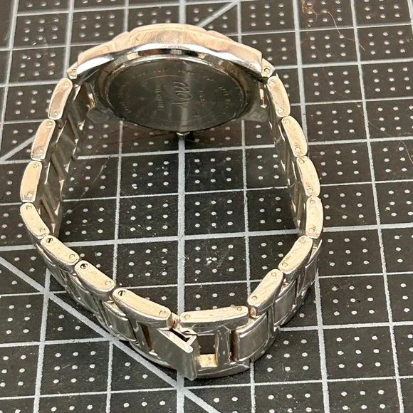 Armitron Now Womens Watch Silver Tone Mother of Pearl Crystal Bezel 75/3639SV - Picture 5 of 8